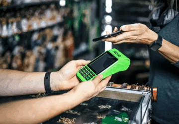 Como usar maquininha de cartão? Veja o guia completo aqui!